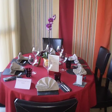 Hotel L Ander Saint-Flour (Cantal)